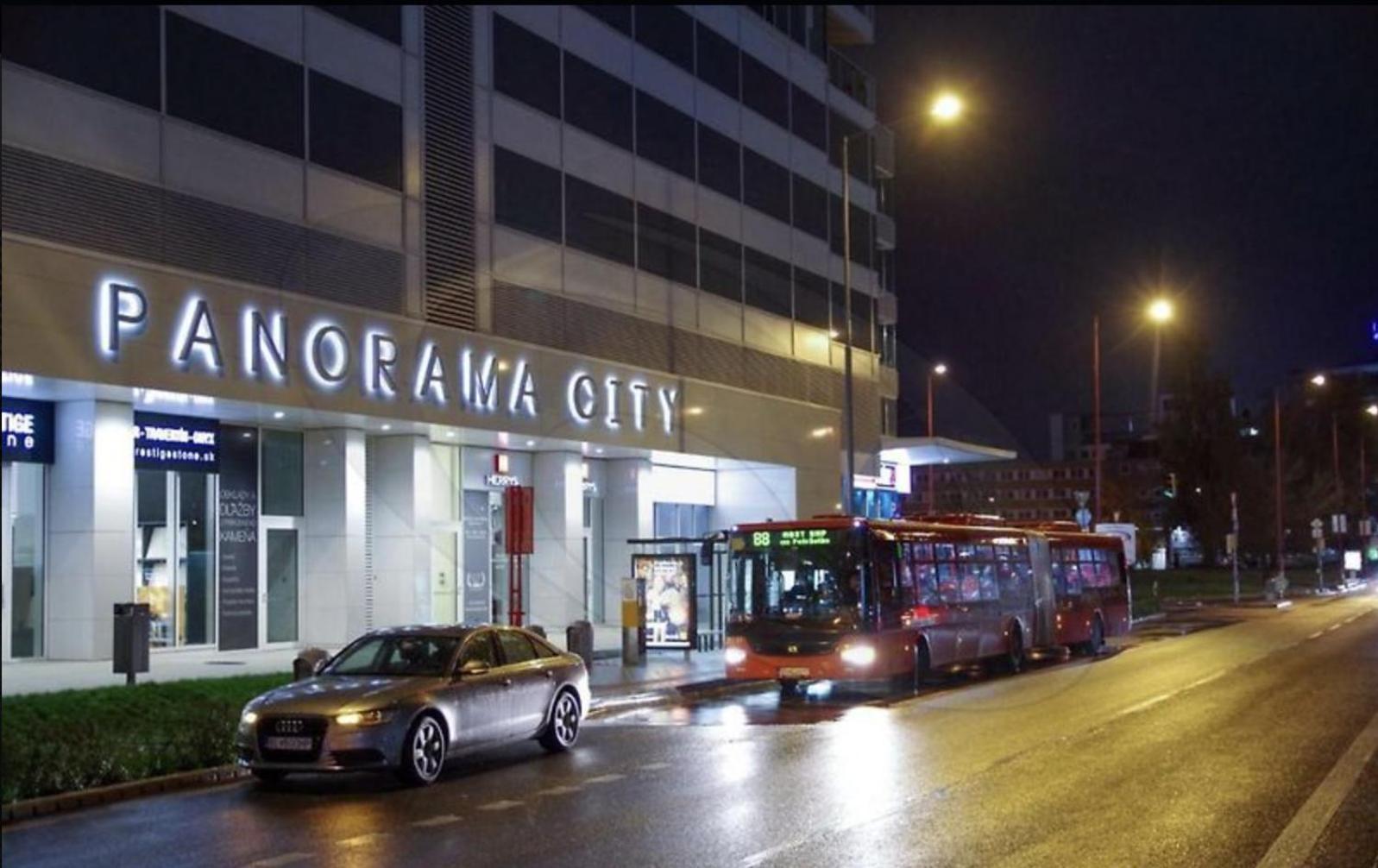 Magna Vita Apartment Bratislava Buitenkant foto